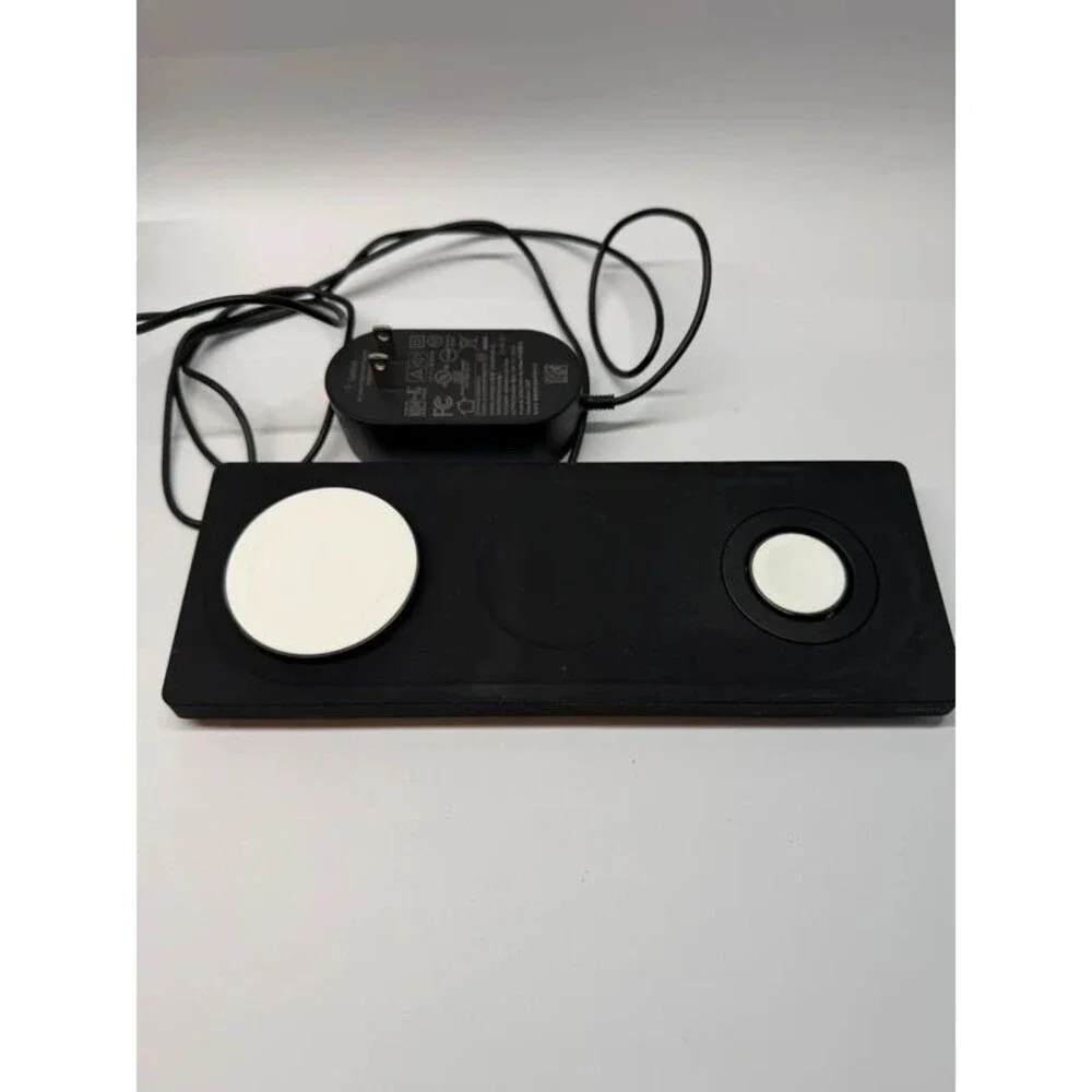 Belkin 3-in-1 MagSafe Wireless Charger – Flat Lay